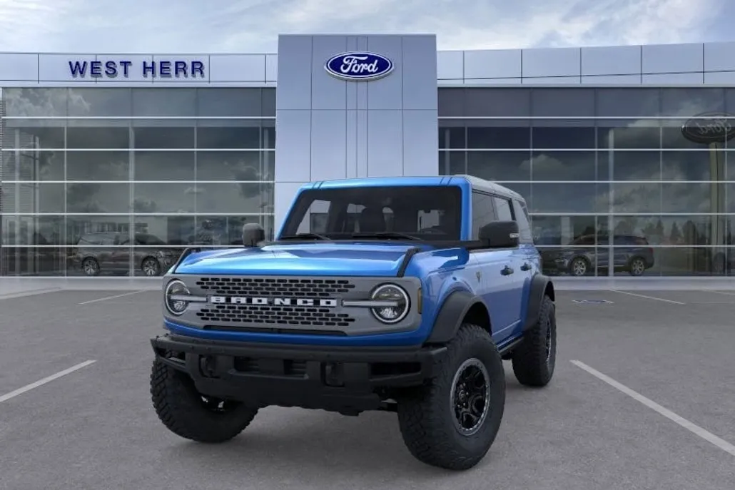 2024 Ford Bronco Badlands photo 1