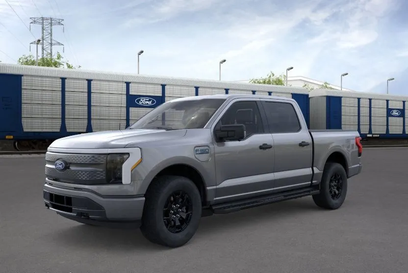2025 Ford F-150 Lightning XLT photo 1