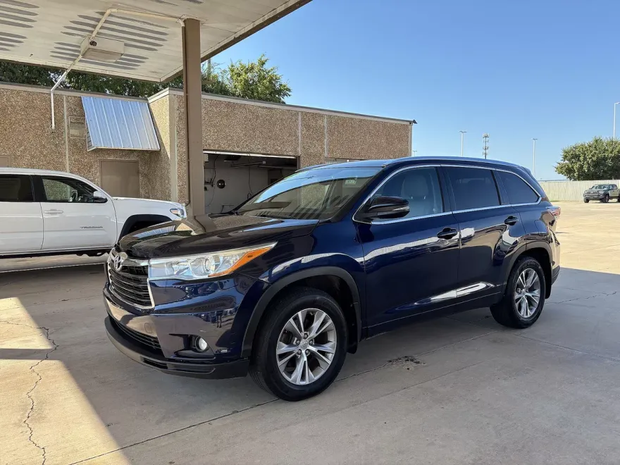 2015 Toyota Highlander XLE photo 1