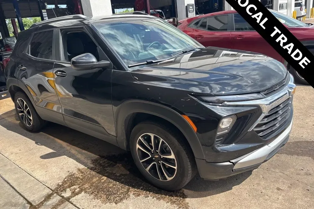 2024 Chevrolet Trailblazer LT photo 1