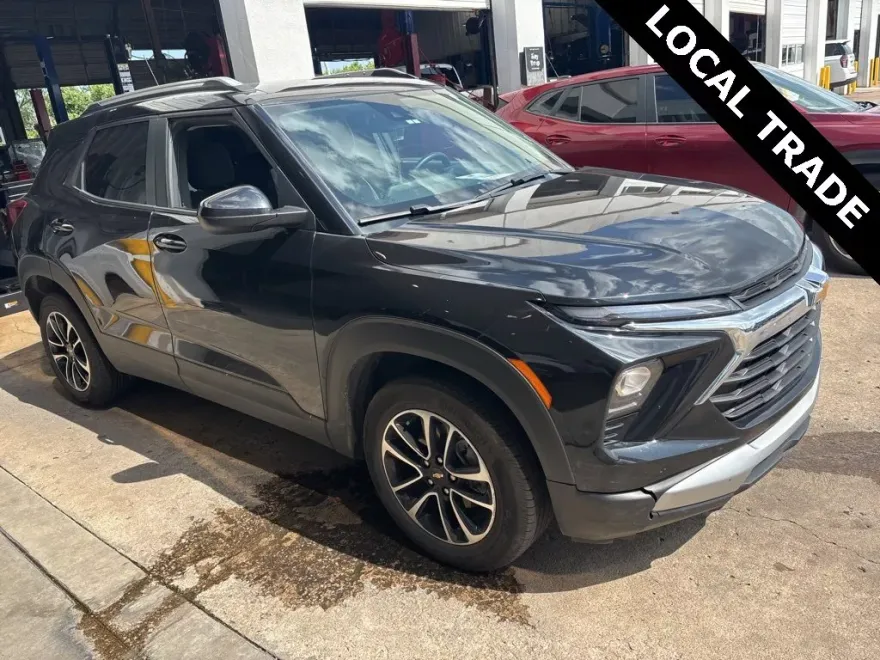 2024 Chevrolet Trailblazer LT photo 1