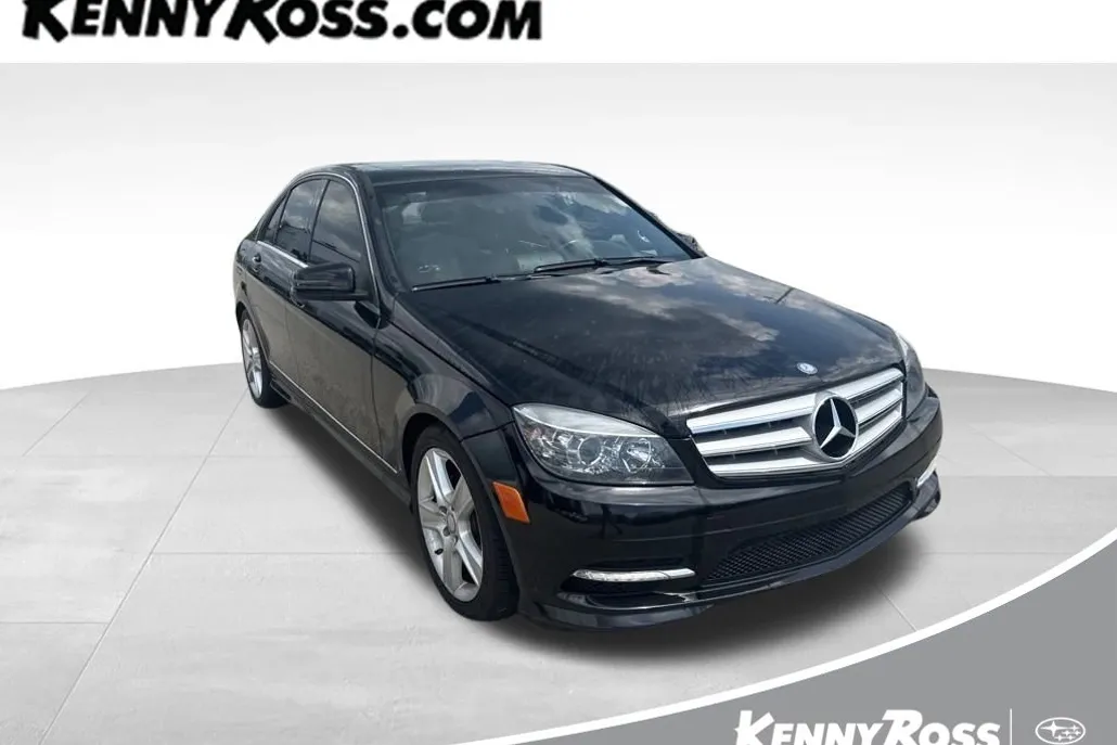 2011 Mercedes Benz C 300 photo 1