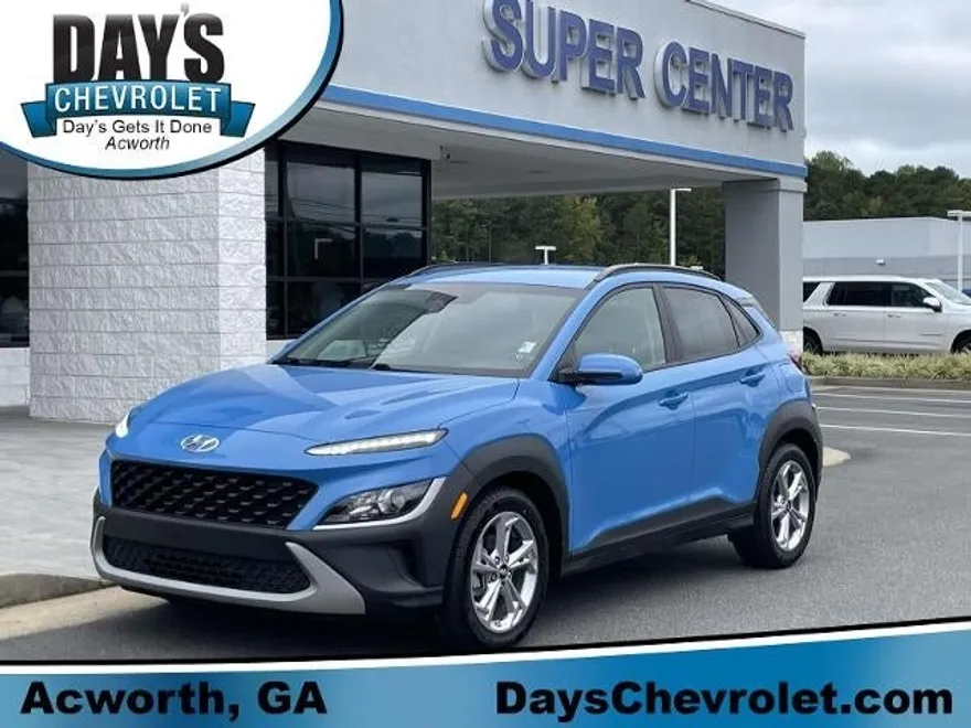 2022 Hyundai Kona SEL photo 1