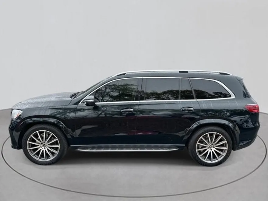 2025 Mercedes Benz GLS 580 4MATIC photo 1