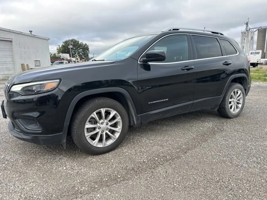 2019 Jeep Cherokee Latitude photo 1