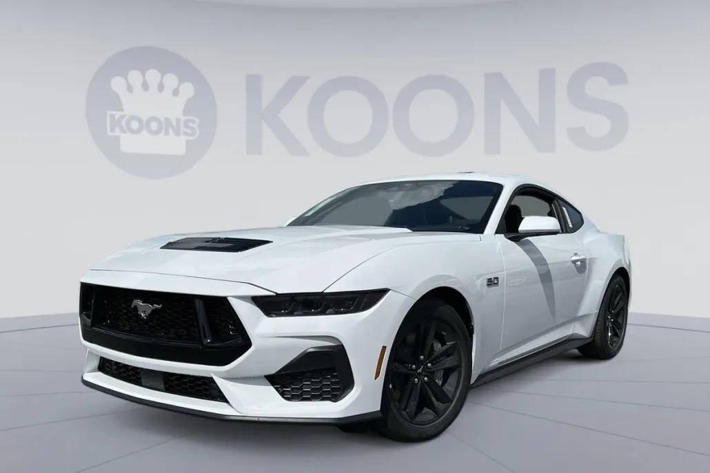 2025 Ford Mustang GT photo 1