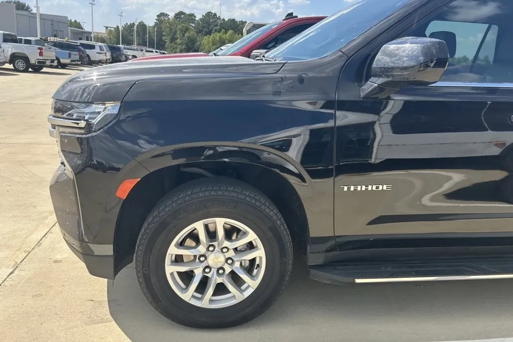 2024 Chevrolet Tahoe LT photo 1