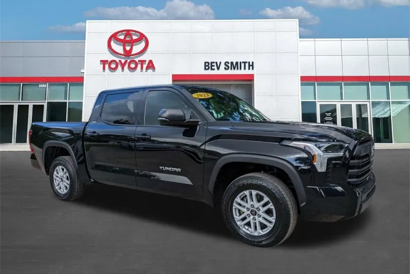 2023 Toyota Tundra SR5 photo 1