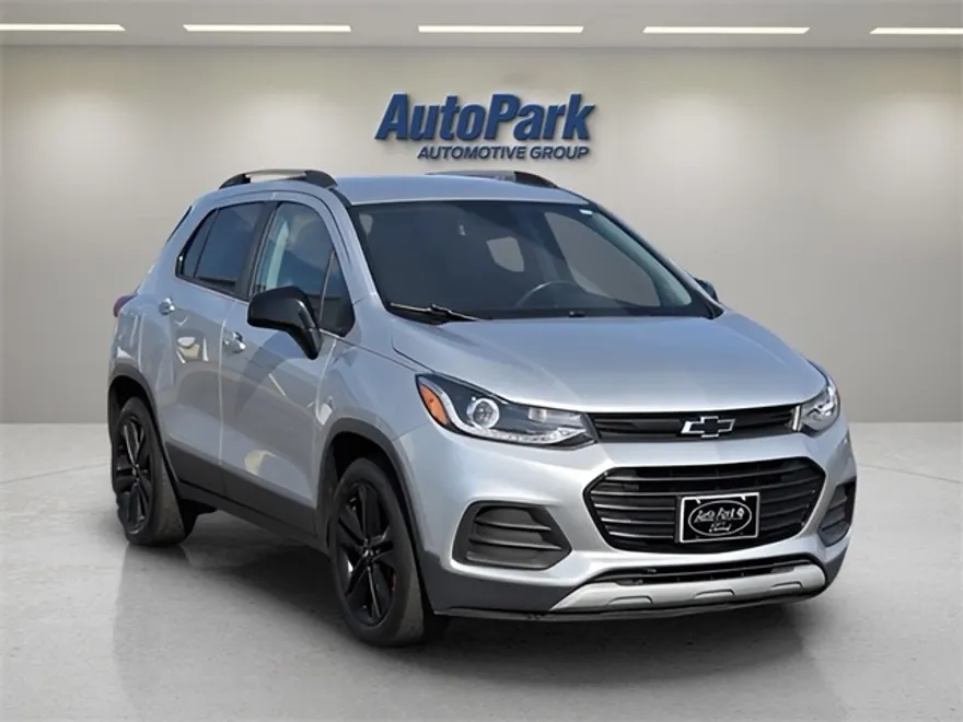 2020 Chevrolet Trax LT photo 1