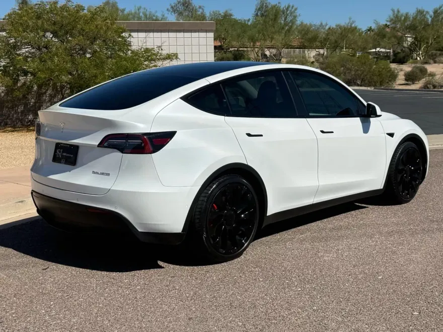2021 Tesla Model Y Performance photo 1