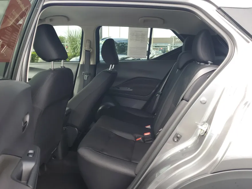 2024 Nissan Kicks S photo 1