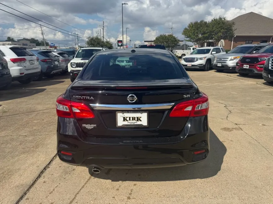 2019 Nissan Sentra SR photo 1