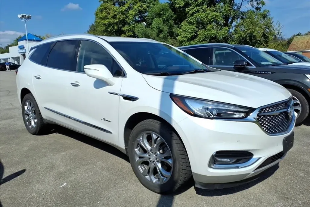 2018 Buick Enclave Avenir photo 1