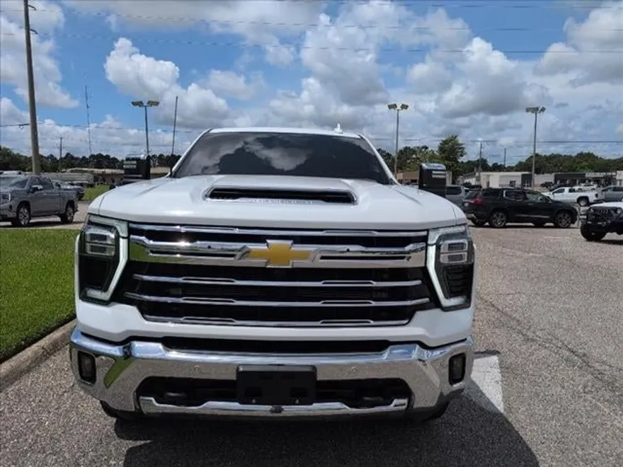 2024 Chevrolet Silverado 2500HD LTZ photo 1