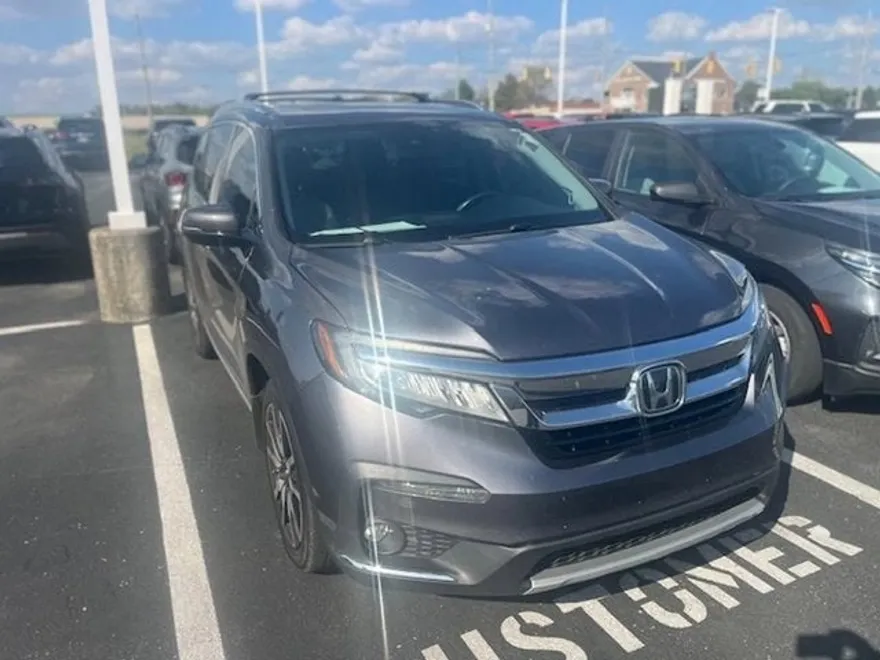 2019 Honda Pilot Touring photo 1