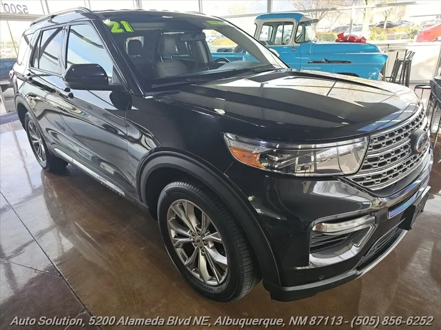 2021 Ford Escape Limited photo 1