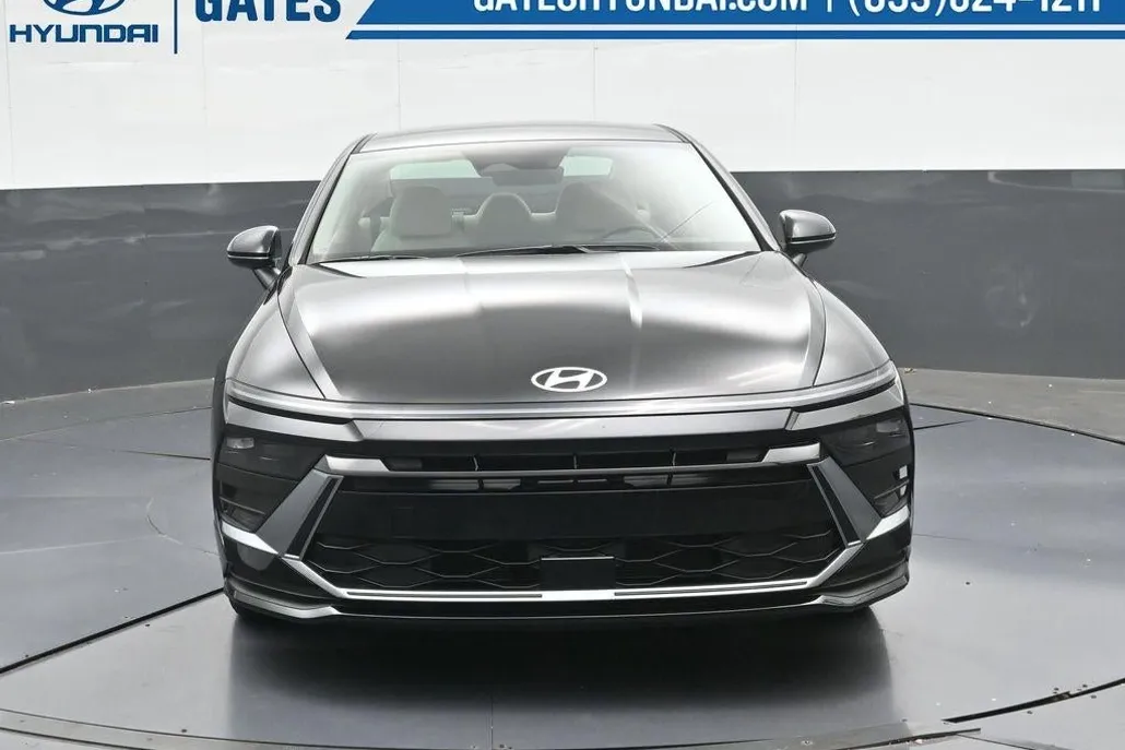2025 Hyundai Sonata SE photo 1