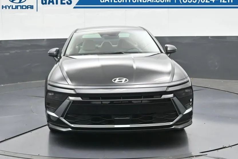 2025 Hyundai Sonata SE photo 1