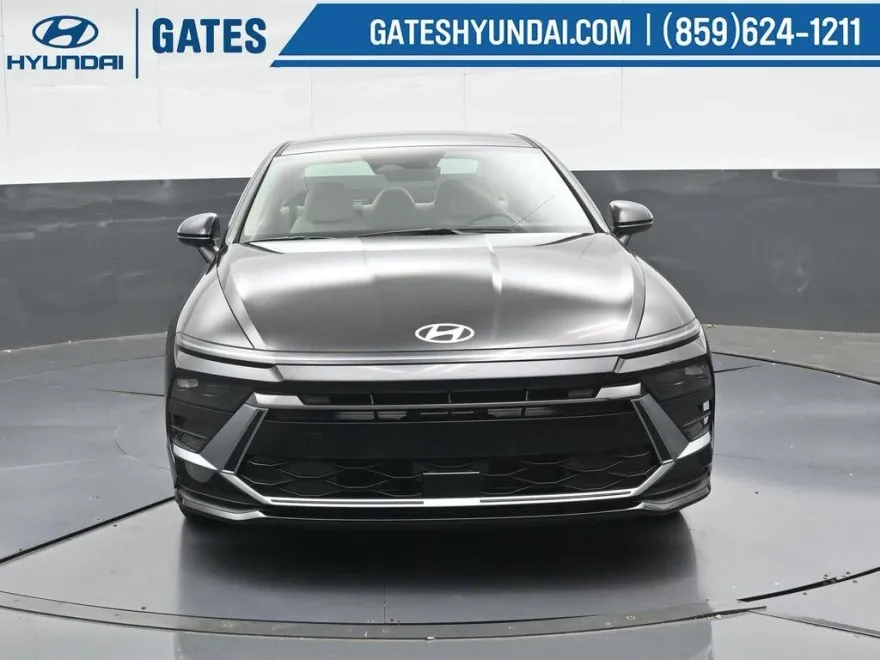 2025 Hyundai Sonata SE photo 1
