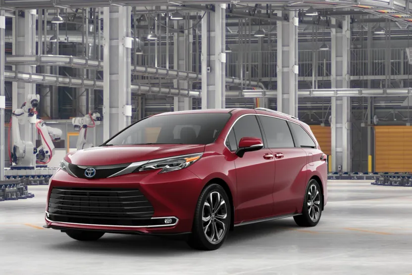 2025 Toyota Sienna Platinum photo 1