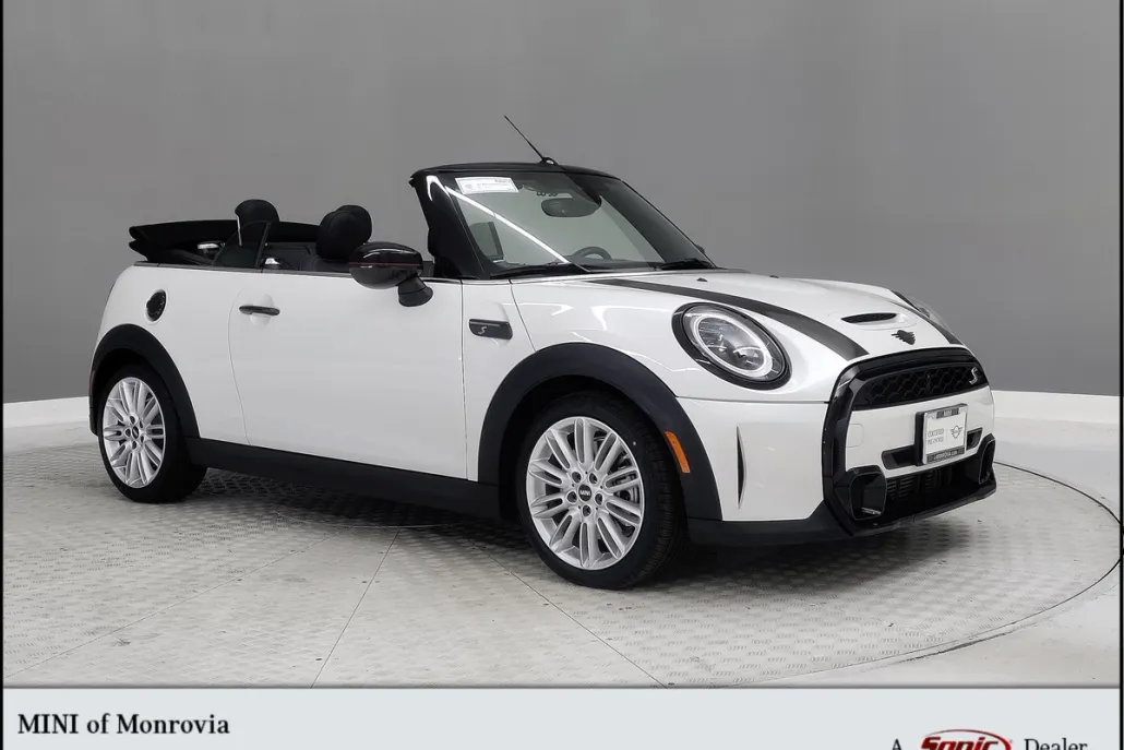 2023 Mini Cooper S Convertible photo 1