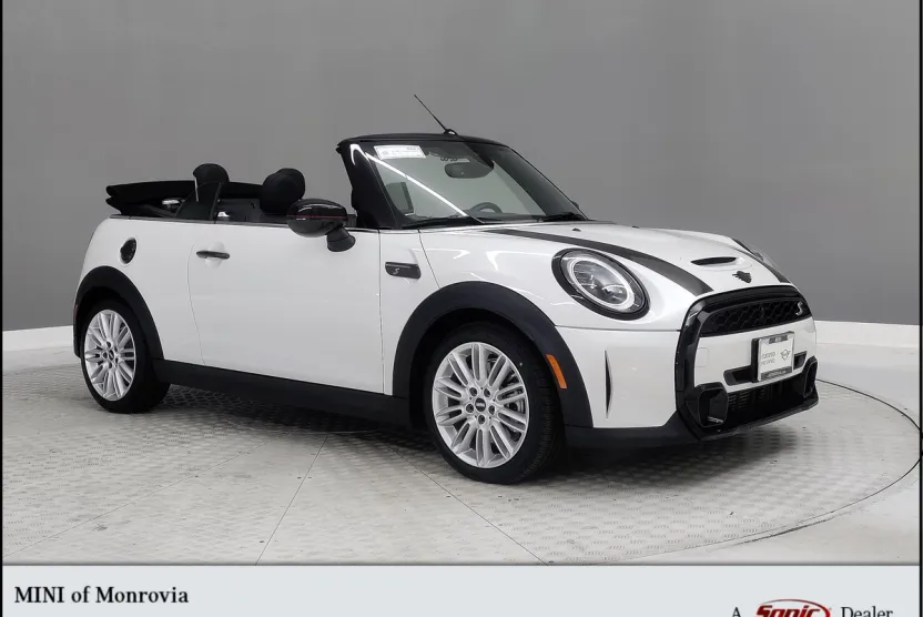 2023 Mini Cooper S Convertible photo 1