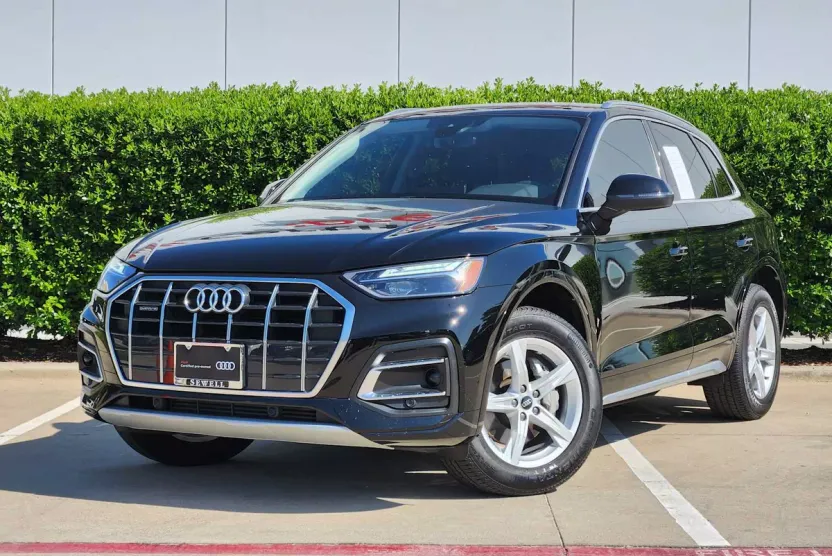 2024 Audi Q5 Premium photo 1