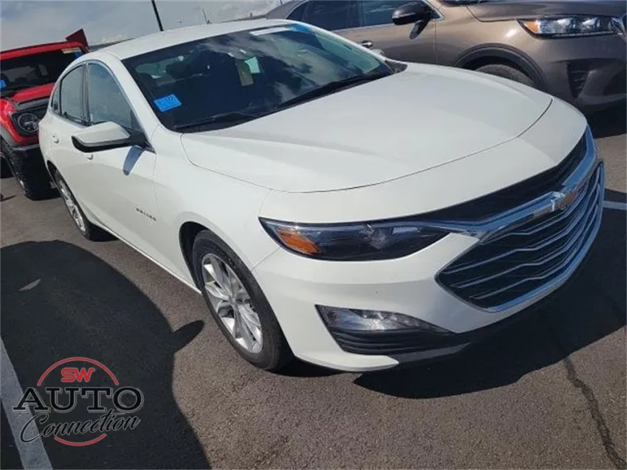 2024 Chevrolet Malibu 1LT photo 1