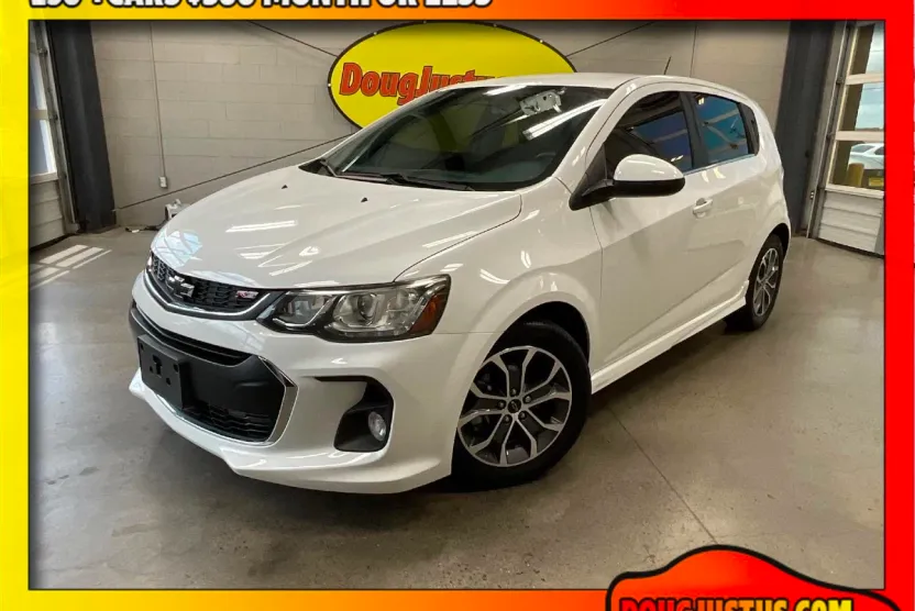 2020 Chevrolet Sonic LT photo 1