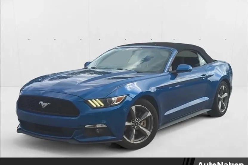 2017 Ford Mustang V6 Convertible photo 1