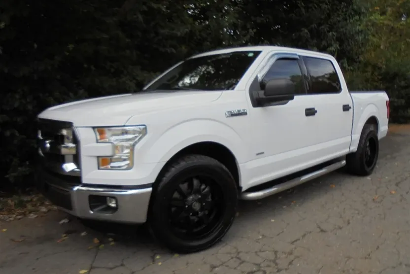 2015 Ford F-150 XLT photo 1