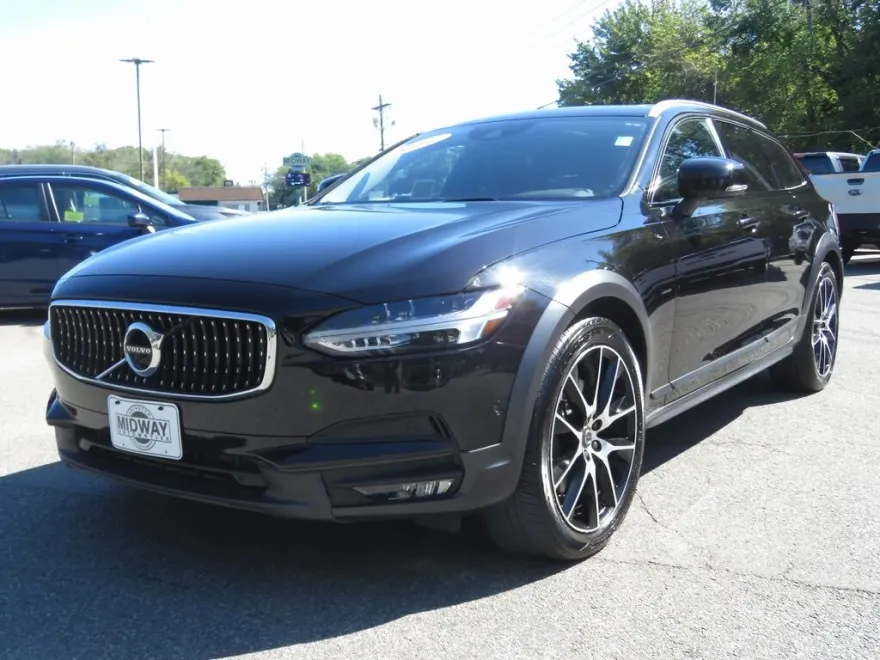 2017 Volvo V90 Cross Country T6 AWD photo 1