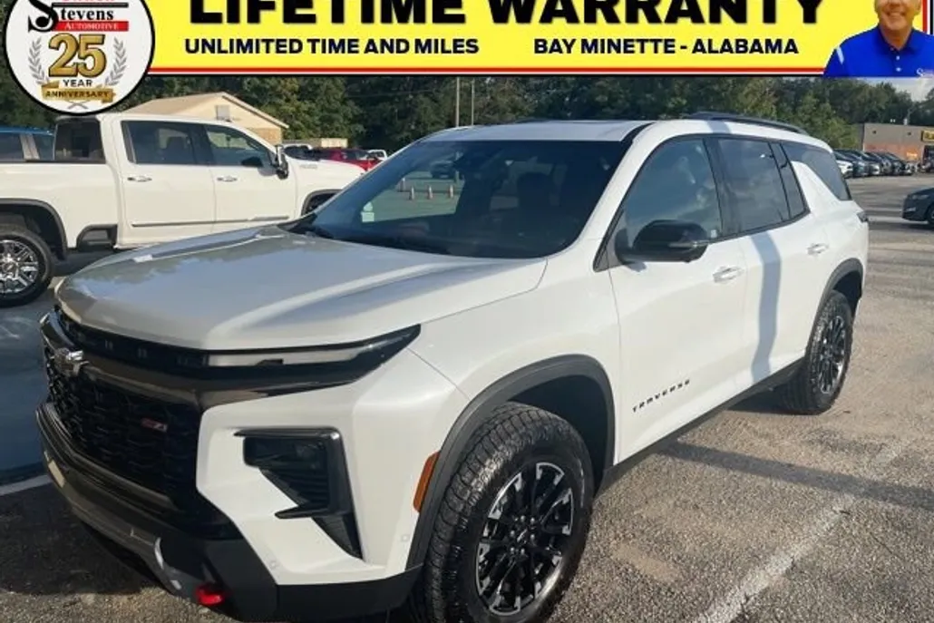 2026 Chevrolet Traverse Z71 photo 1