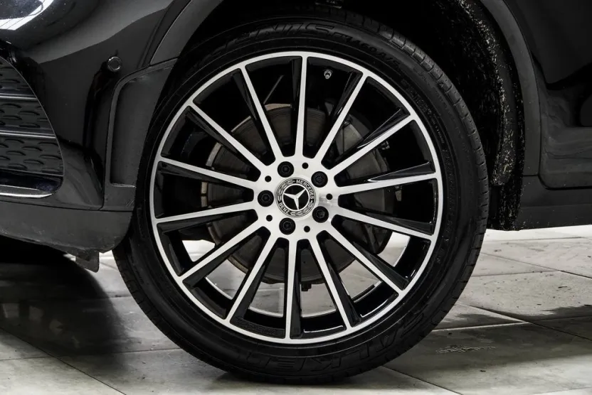 2021 Mercedes Benz GLC 300 4MATIC Coupe photo 1