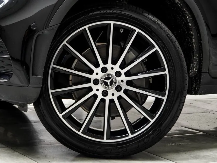 2021 Mercedes Benz GLC 300 4MATIC Coupe photo 1
