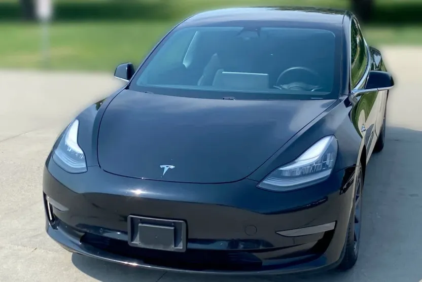 2019 Tesla Model 3 Long Range photo 1