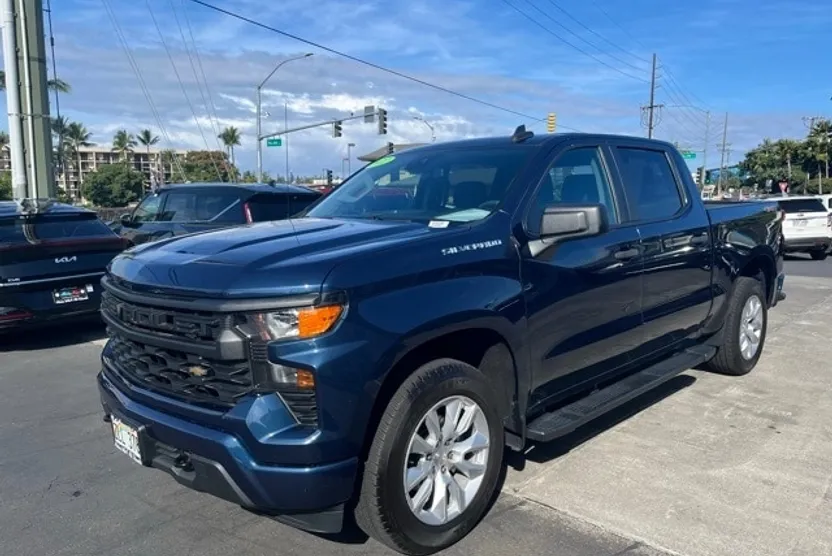 2022 Chevrolet Silverado 1500 Custom photo 1