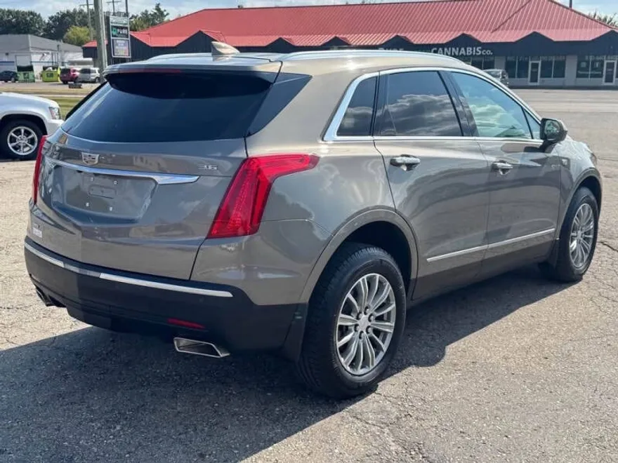 2019 Cadillac XT5 Luxury photo 1