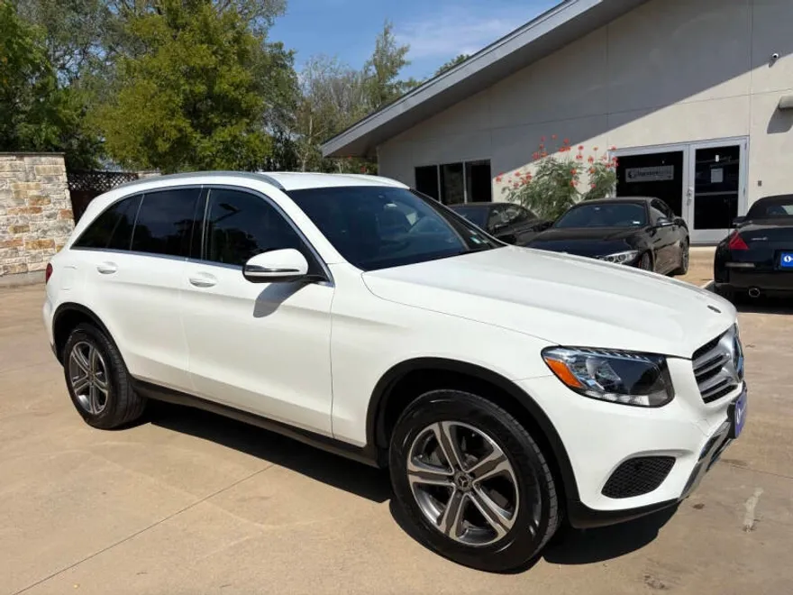 2018 Mercedes Benz GLC 300 photo 1