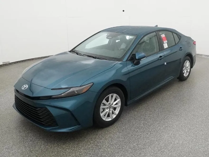 2026 Toyota Camry LE photo 1