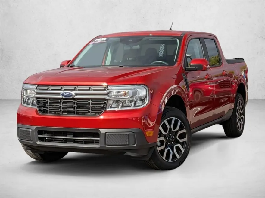 2023 Ford Maverick Lariat photo 1