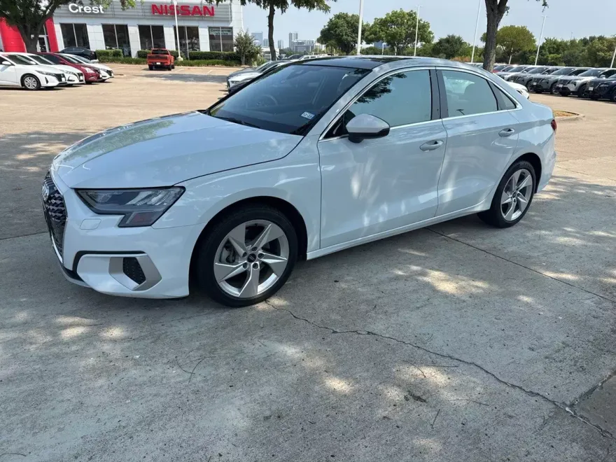2022 Audi A3 40 Premium photo 1