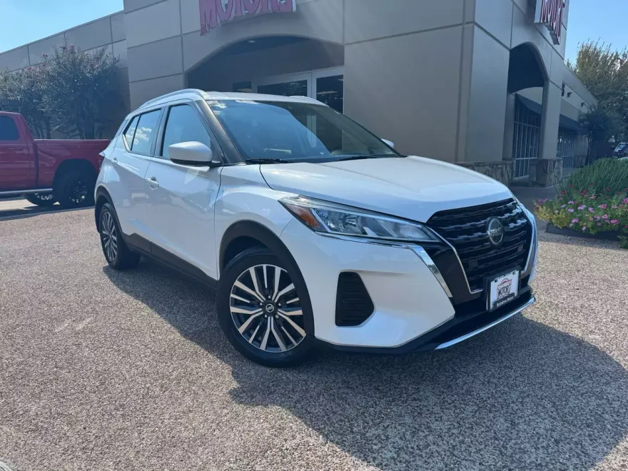 2021 Nissan Kicks SV photo 1
