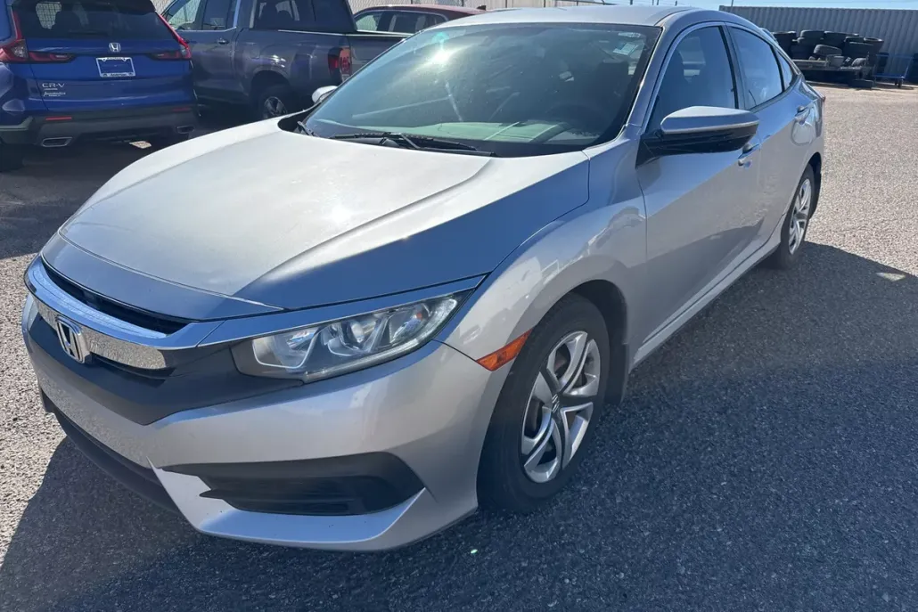 2017 Honda Civic LX photo 1