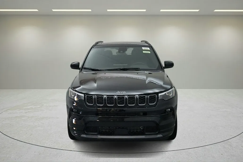 2025 Jeep Compass Limited photo 2