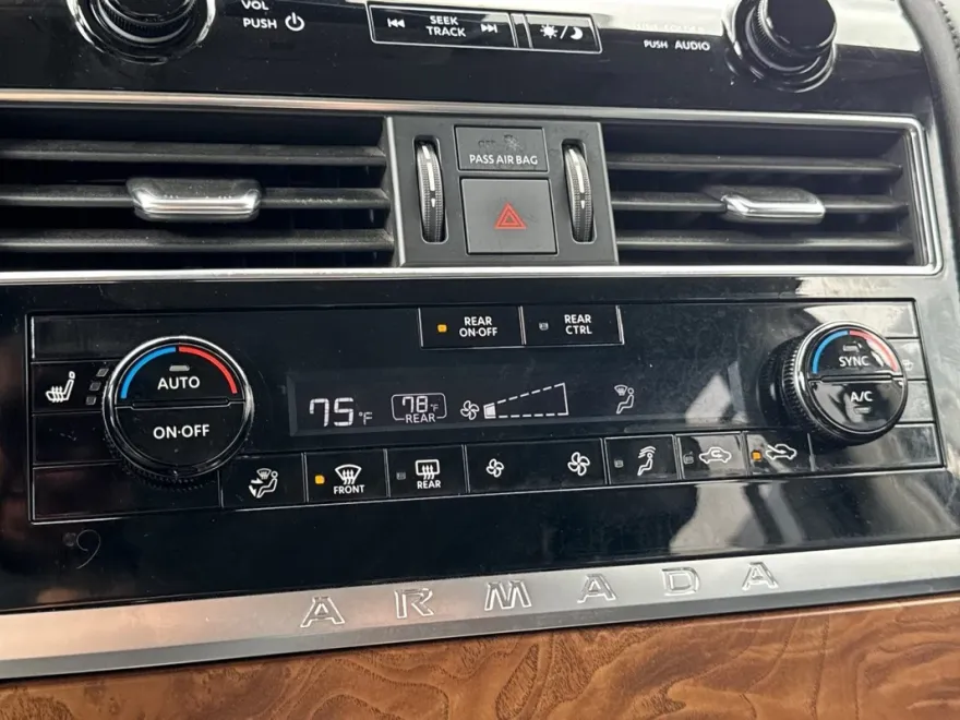 2023 Nissan Armada SL photo 28
