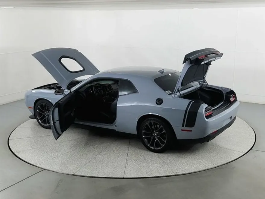 2022 Dodge Challenger R/T Scat Pack photo 17