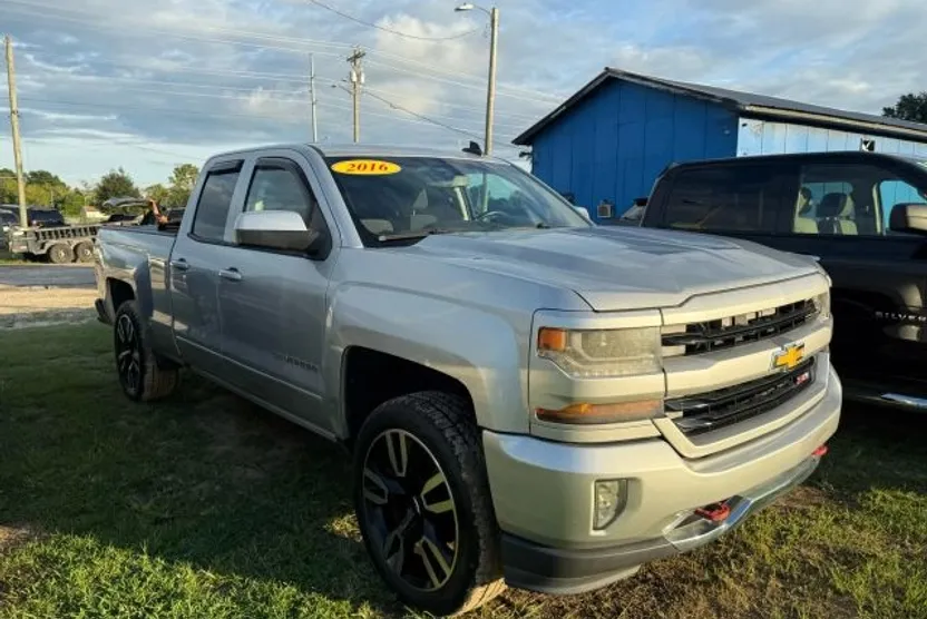 2016 Chevrolet Silverado 1500 Z71 LT photo 1