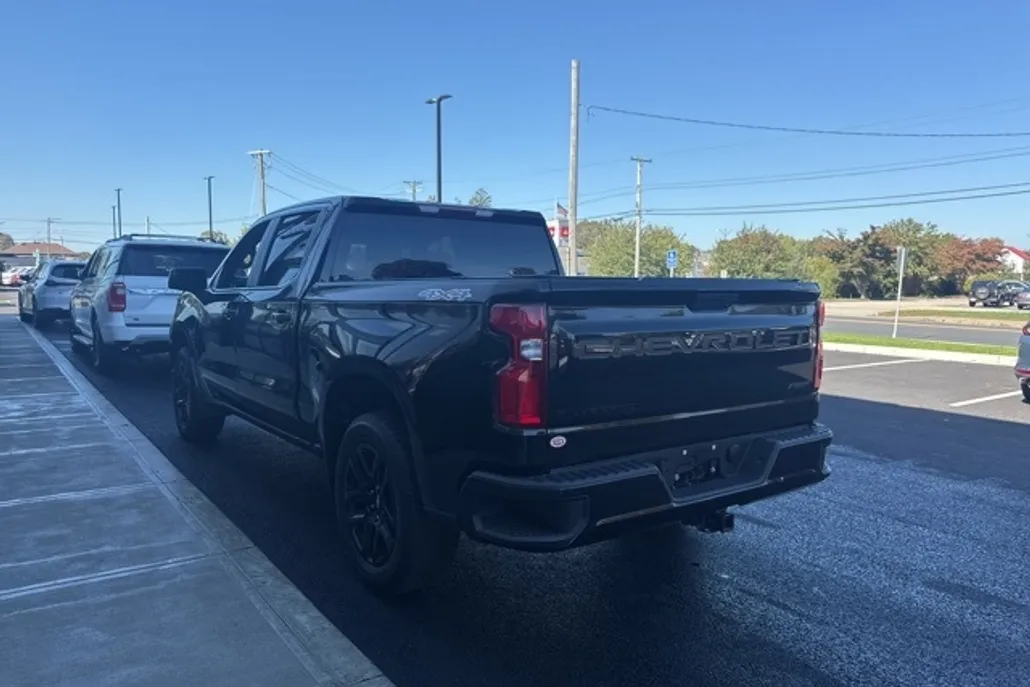 2021 Chevrolet Silverado 1500 RST photo 1