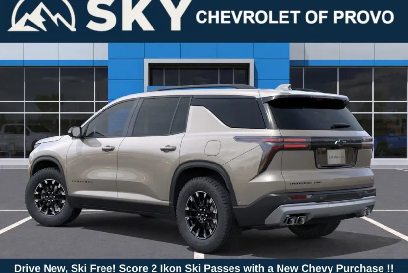 2026 Chevrolet Traverse Z71 photo 1